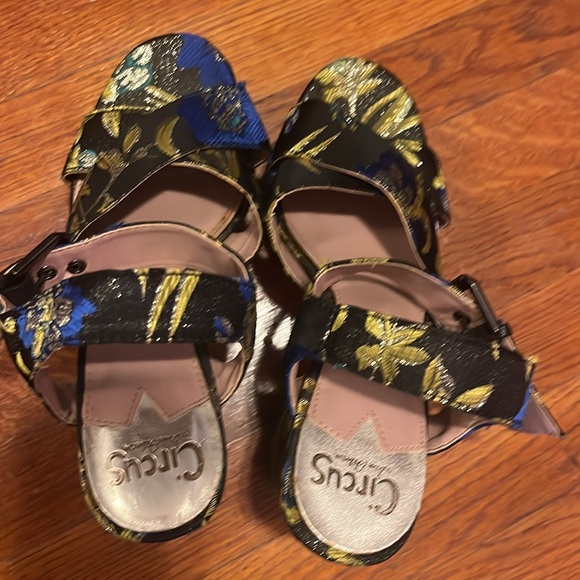 Brocade metallic platform sandals, 6.5 - Picture 8 of 10